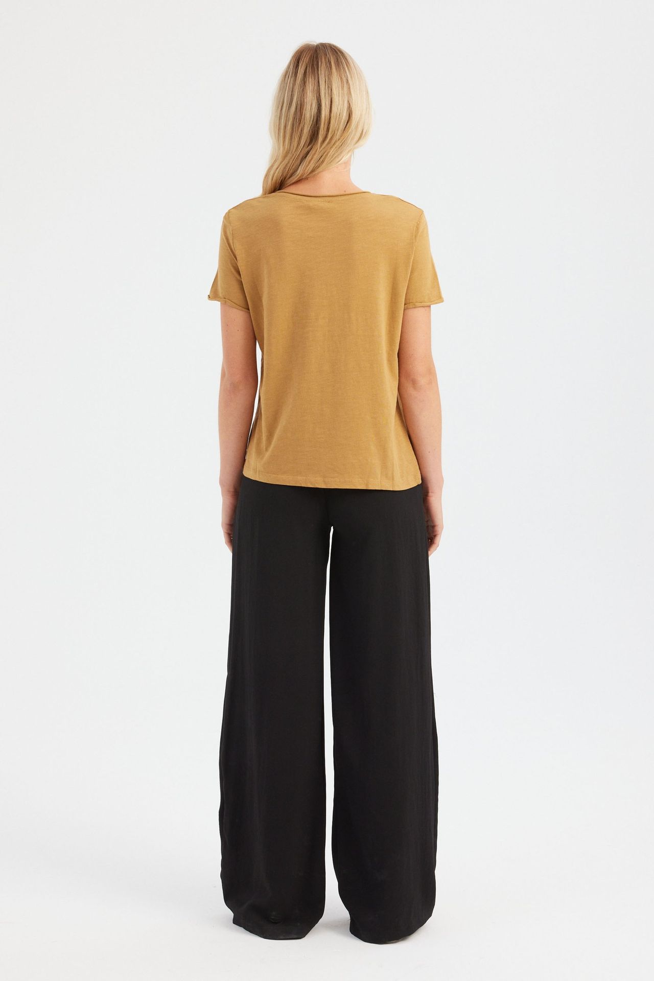 Round Neck Basic T-Shirt