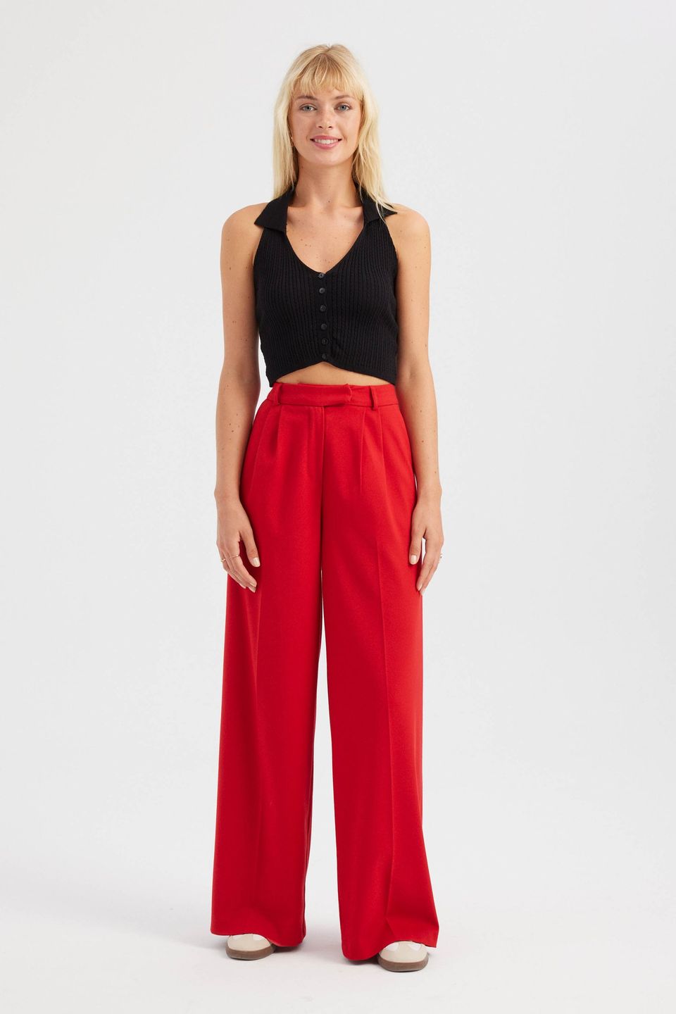 Collar Cable Knitted Crop Top with a Open Back