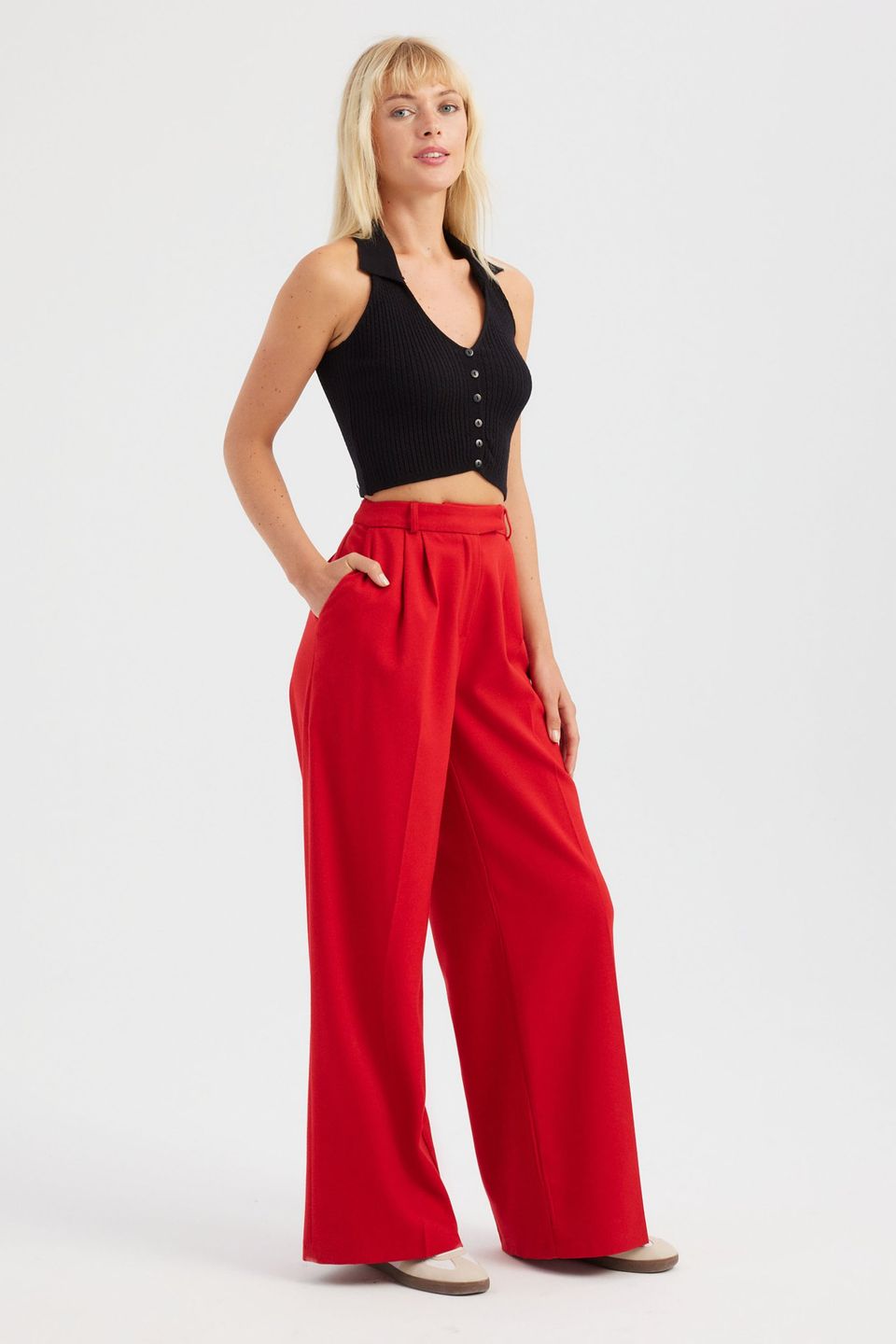 Collar Cable Knitted Crop Top with a Open Back