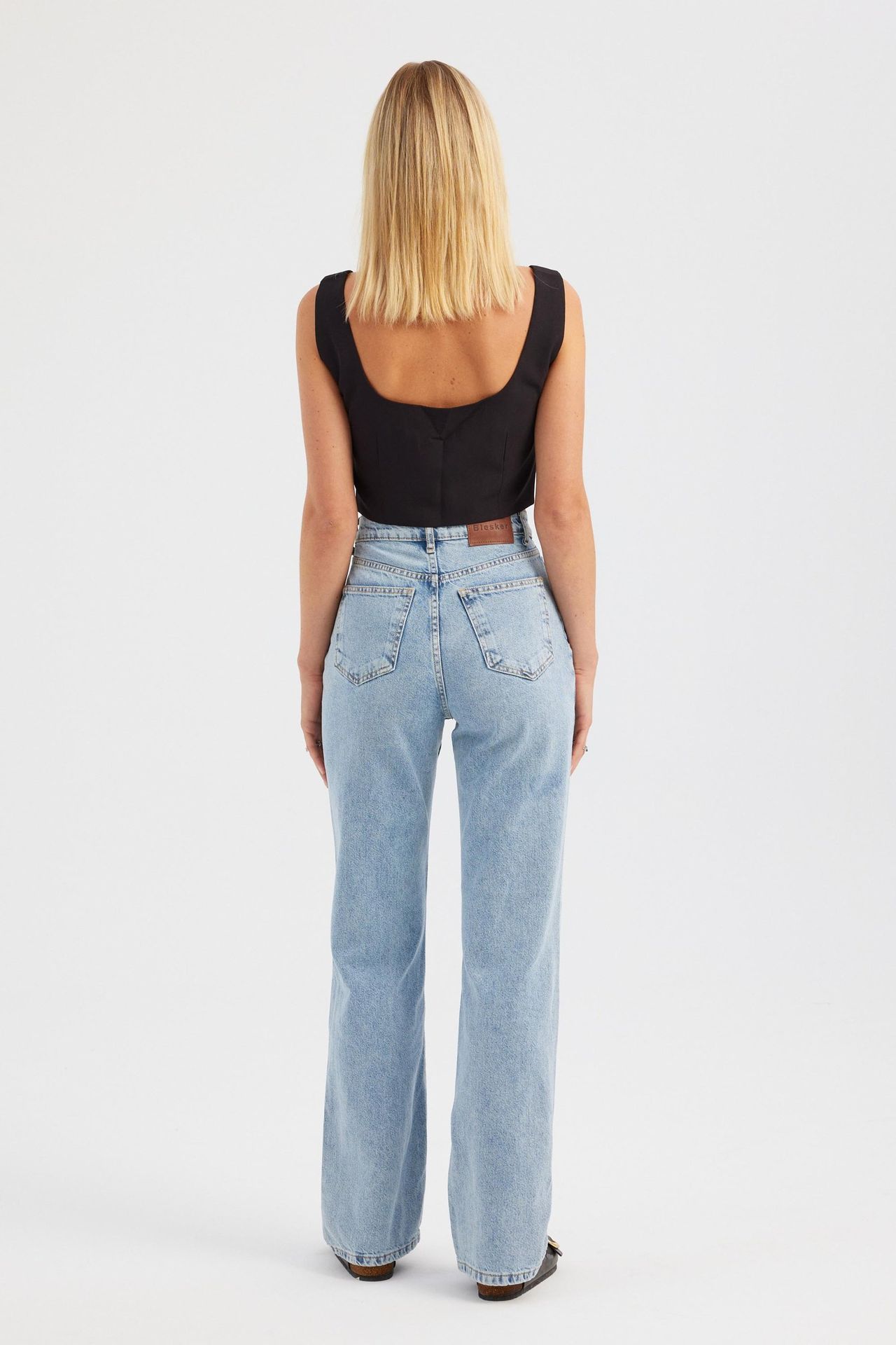 Solid Sweetheart Neck Cropped Waistcoat