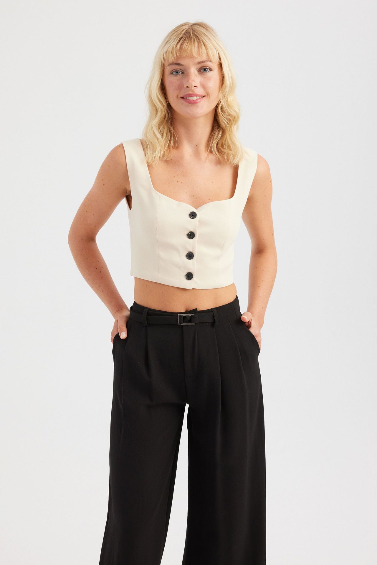 Solid Sweetheart Neck Cropped Waistcoat