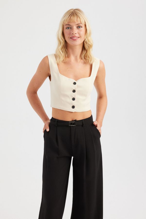 Solid Sweetheart Neck Cropped Waistcoat 1