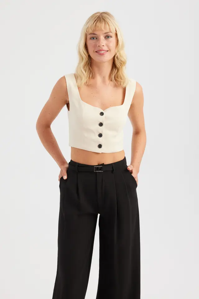 Solid Sweetheart Neck Cropped Waistcoat