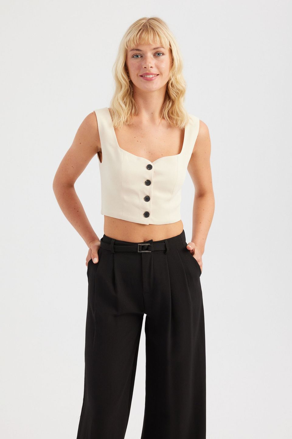 Solid Sweetheart Neck Cropped Waistcoat