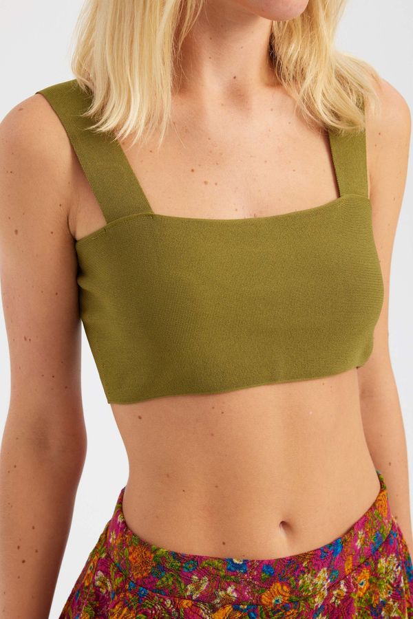 Kare Yaka Crop Top 5