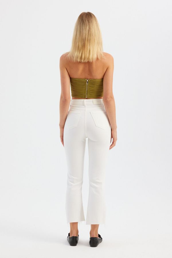 Strapsız Kıvrımlı Crop Top 4