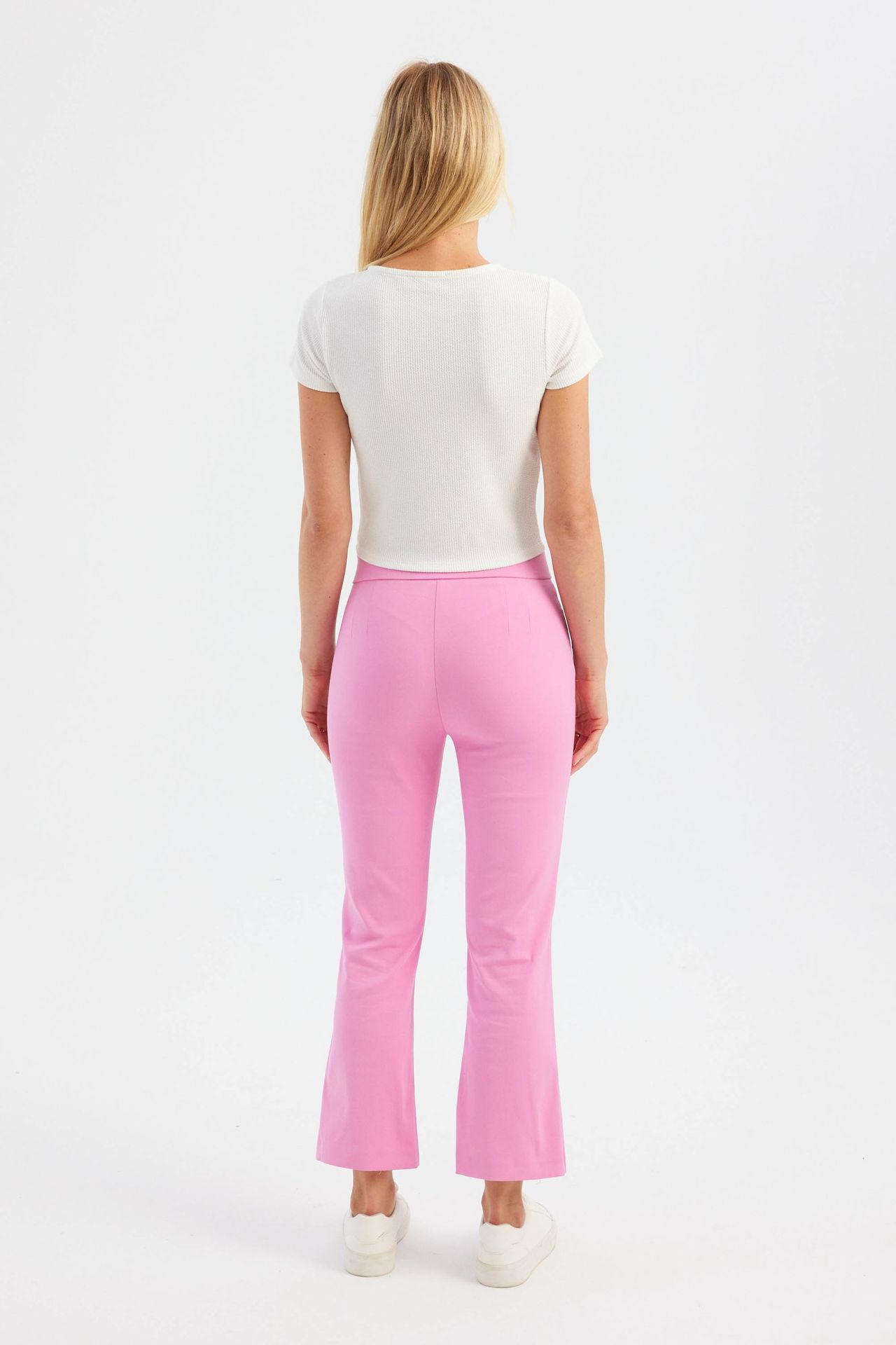 V Neck Short Sleeve Top with a Ruched Detail