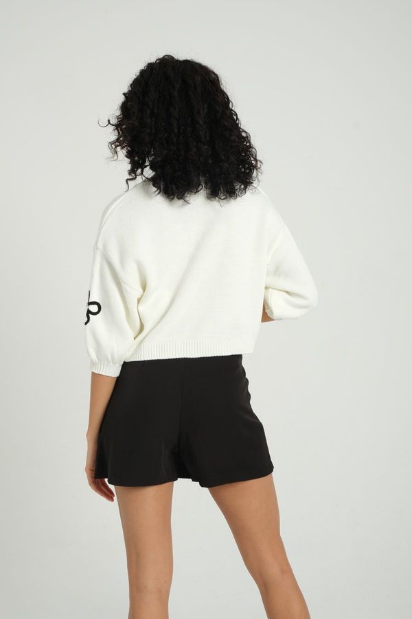 Mid Rise Shorts 5