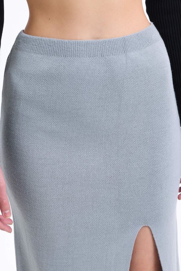 Mid Rise Slit Maxi Skirt 7