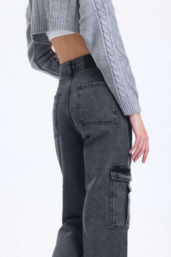 Low Rise Pocket Cargo Jeans 5