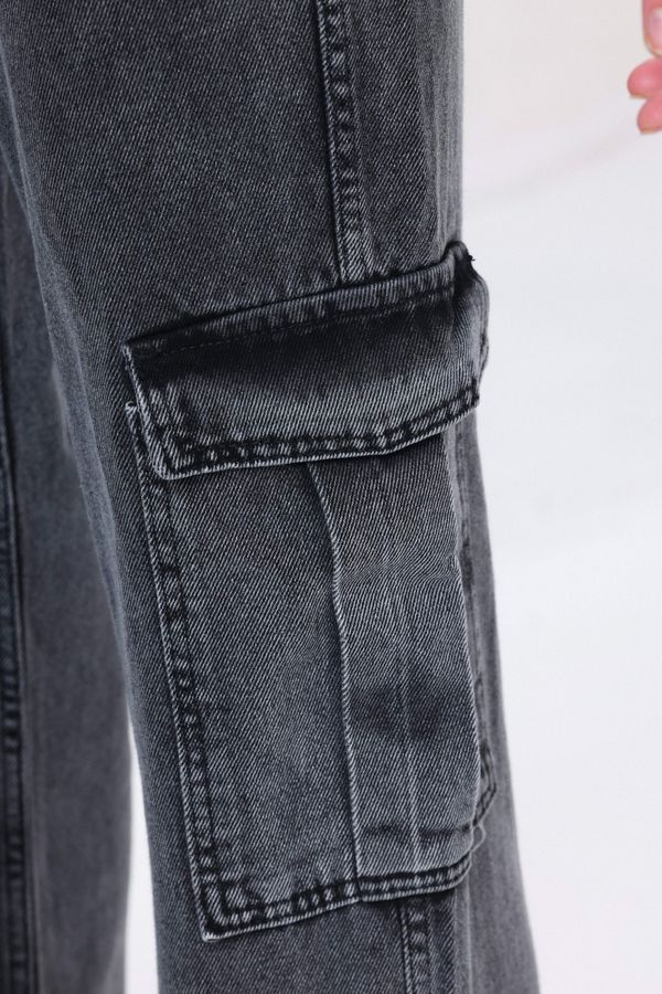 Low Rise Pocket Cargo Jeans 6