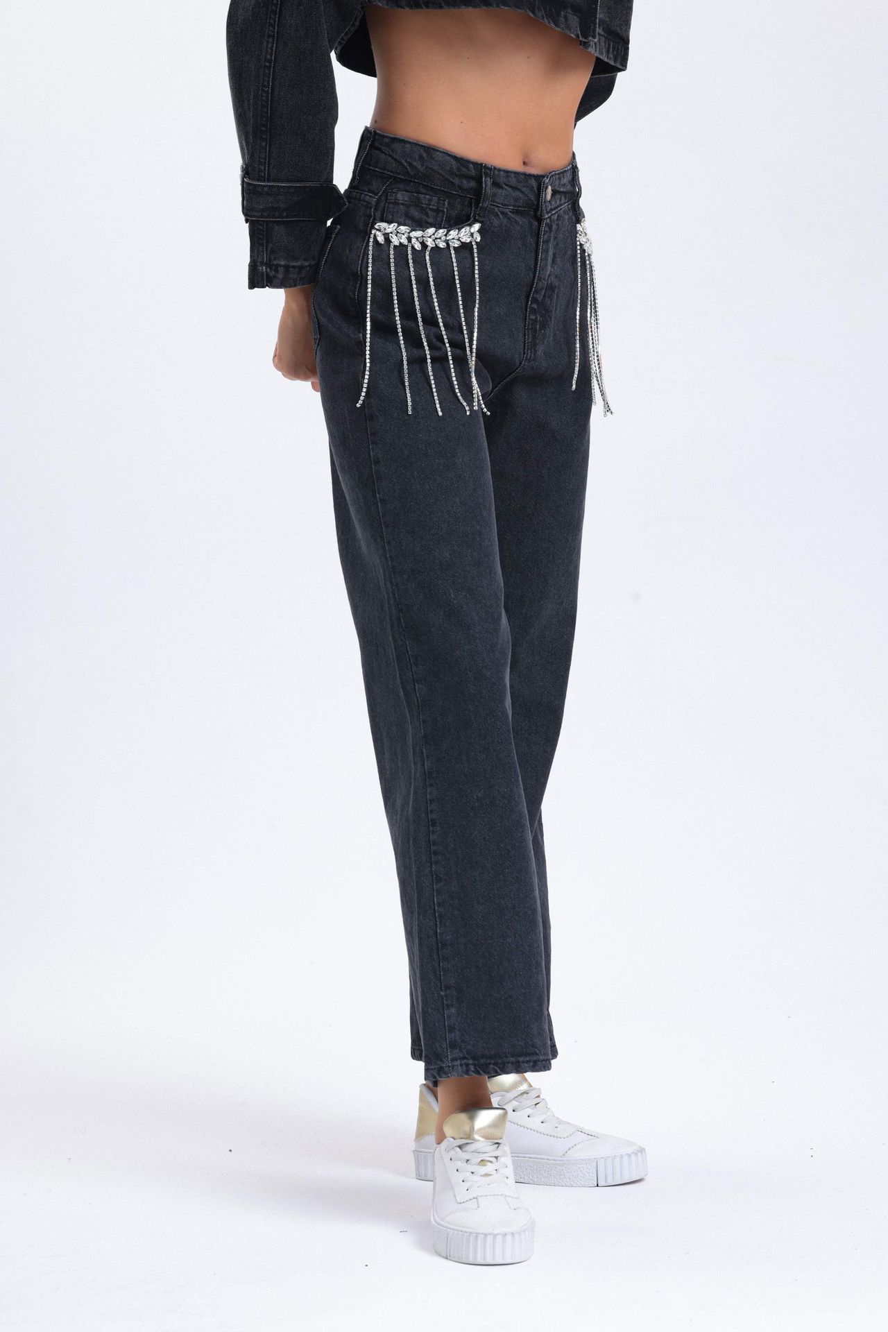 Mid Rise Straight Leg Jeans with a Diamente Tassel Pocket