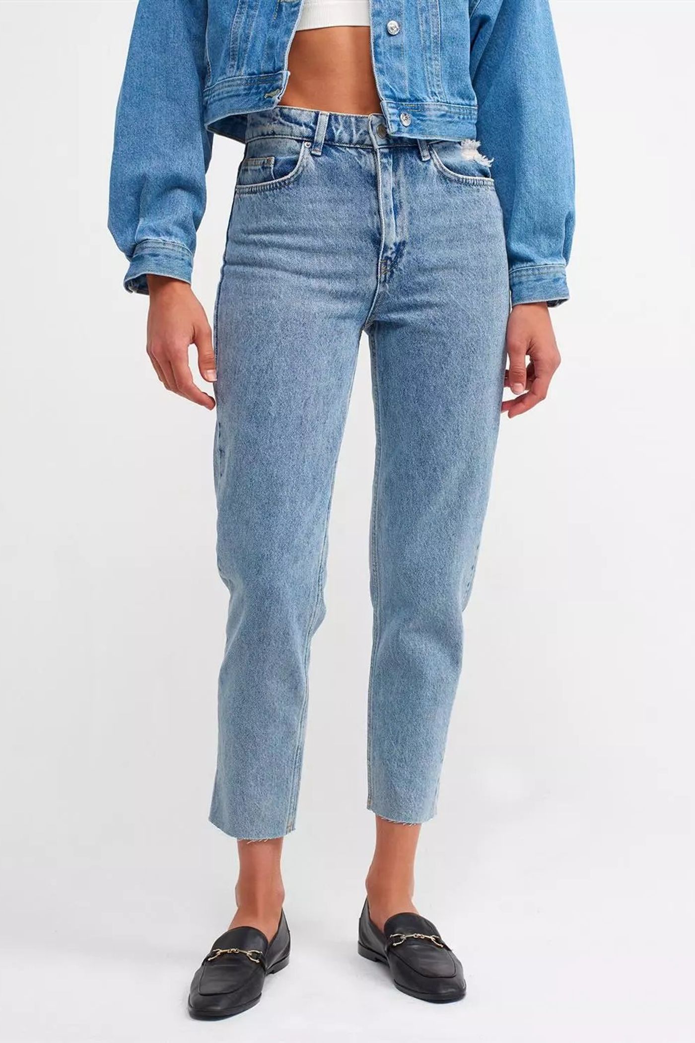 High Waist Mom-fit Jeans