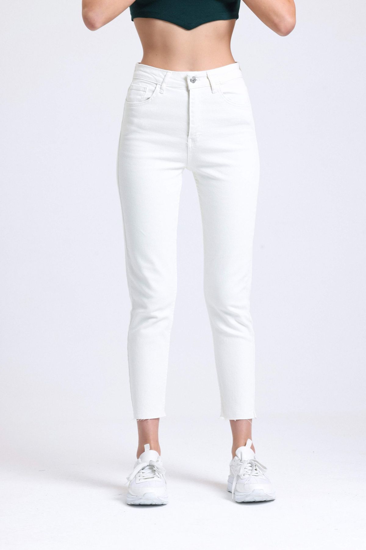 Mid Rise Mom-fit Jeans