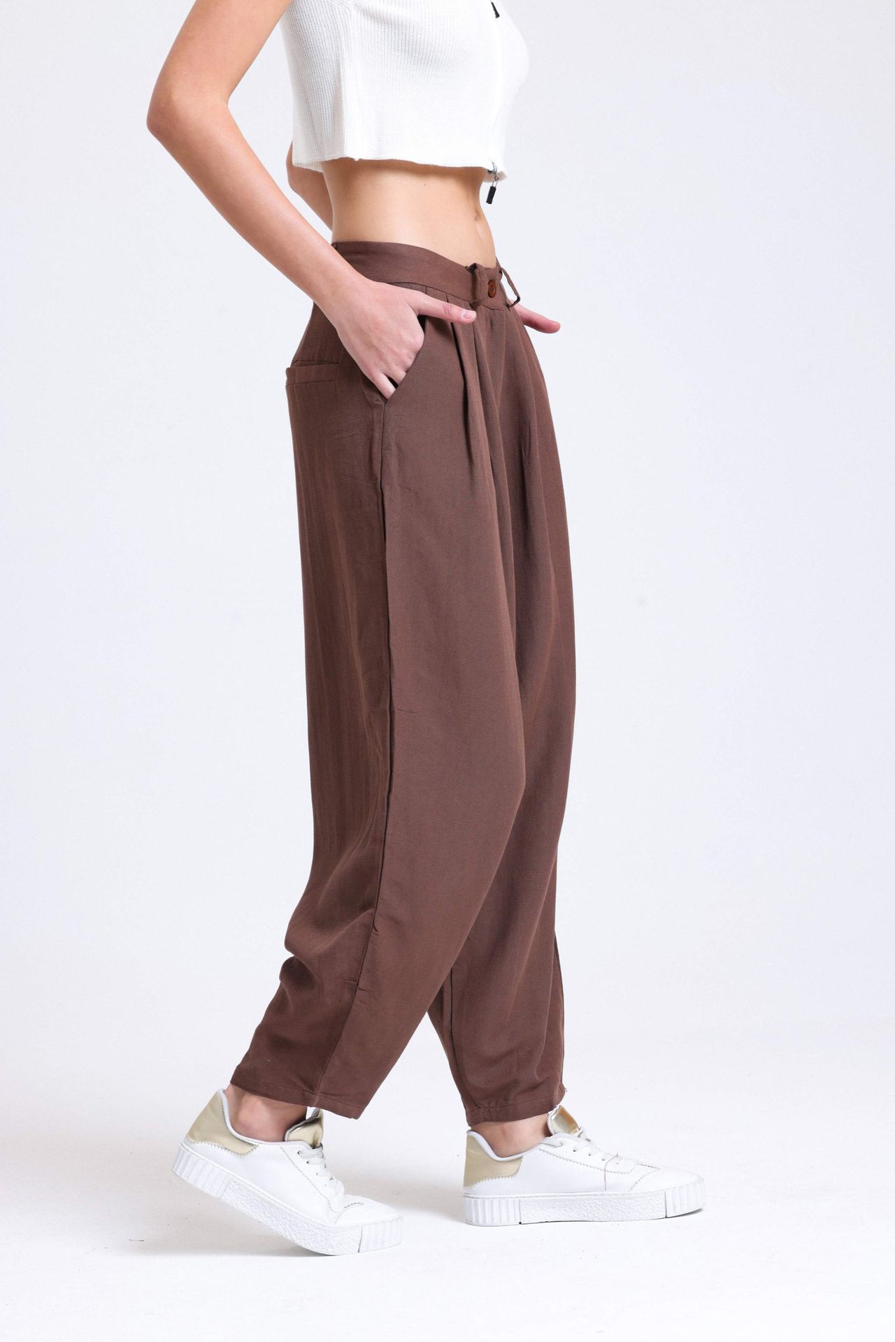 Mid Rise Pleated Peg Leg Trousers