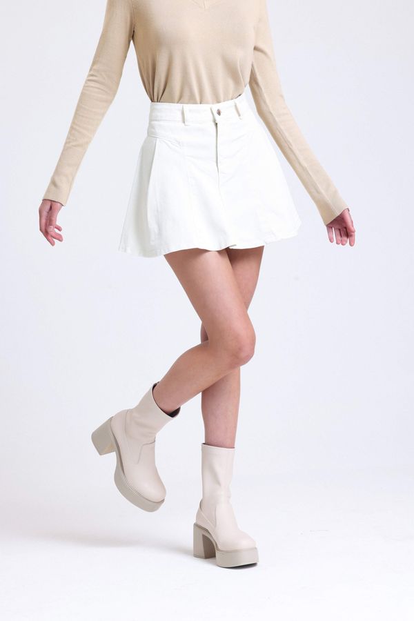 Denim High Waist Buttoned Skater Skirt 1
