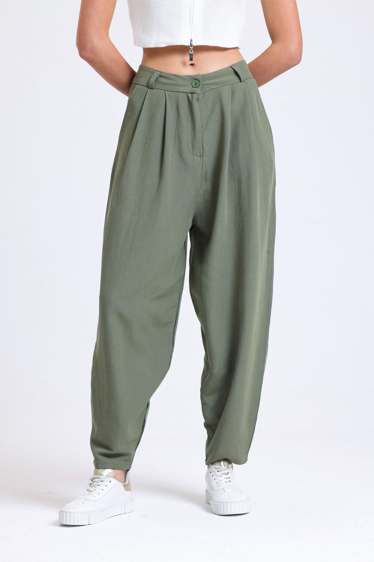 Mid Rise Pleated Peg Leg Trousers