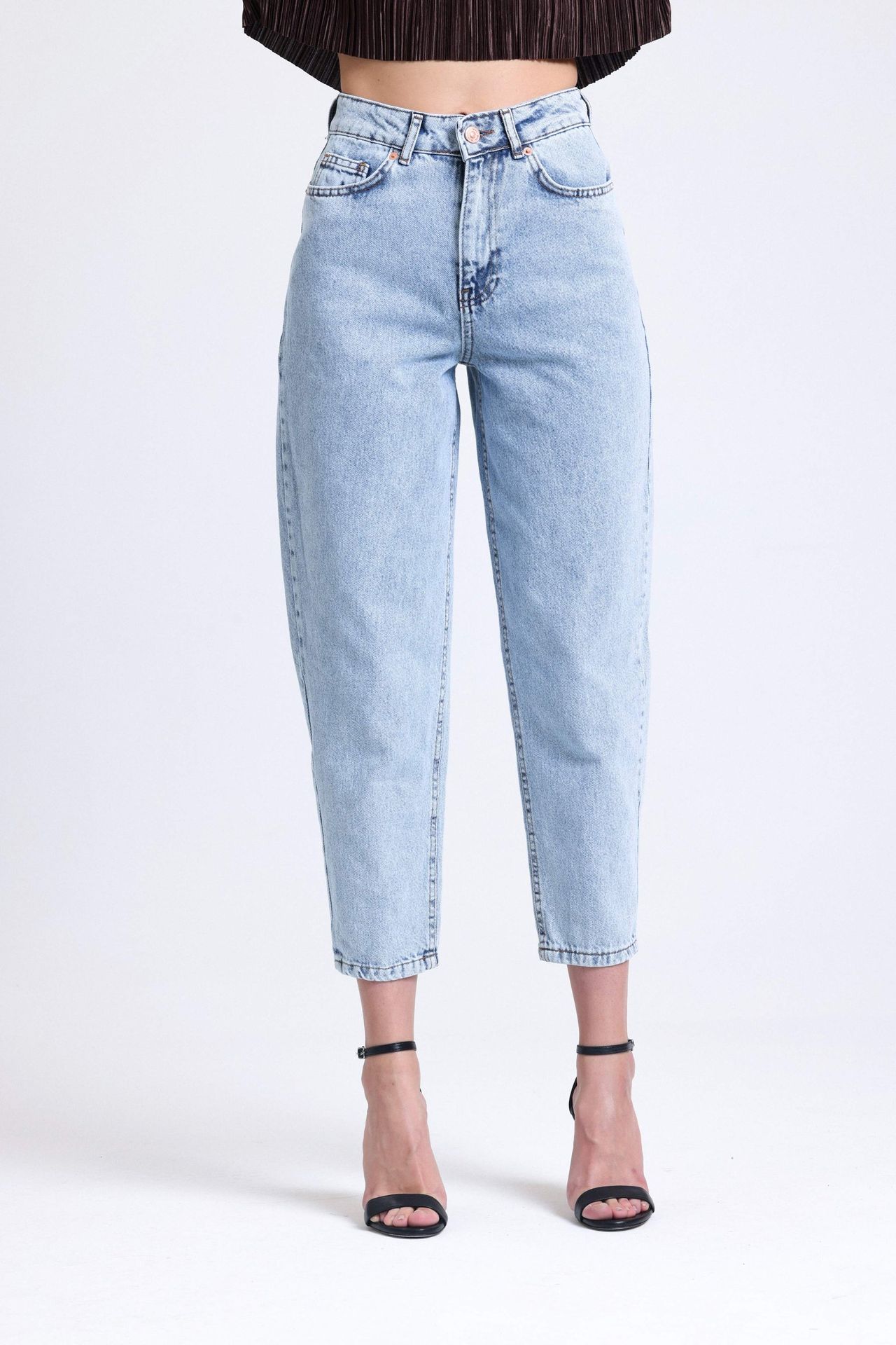 High Waist Mom-fit Jeans