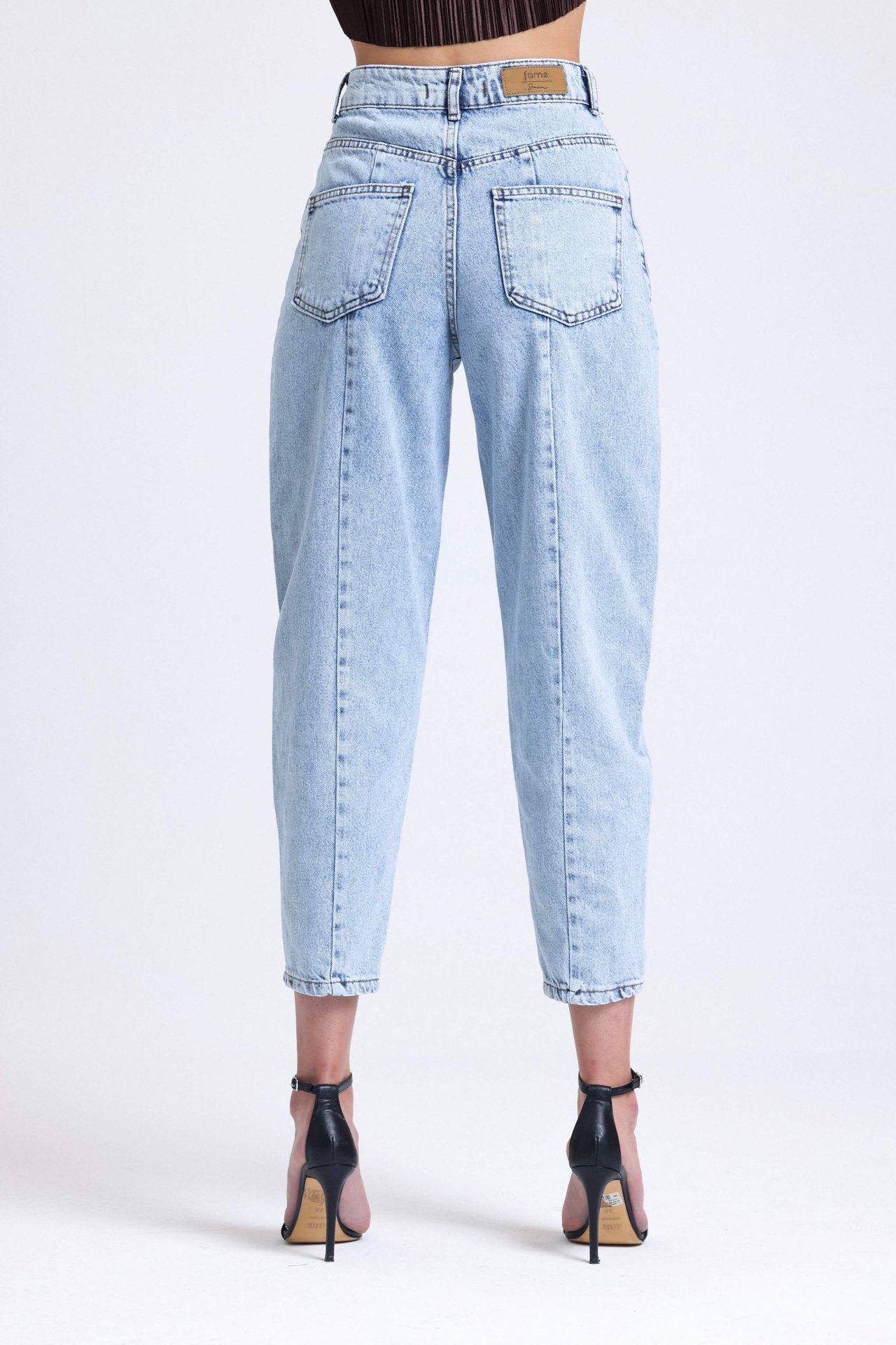 High Waist Mom-fit Jeans