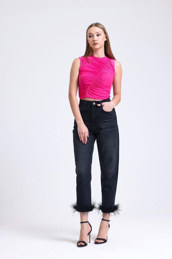 High Waist Mom-fit Jeans with a Fur Hem 3