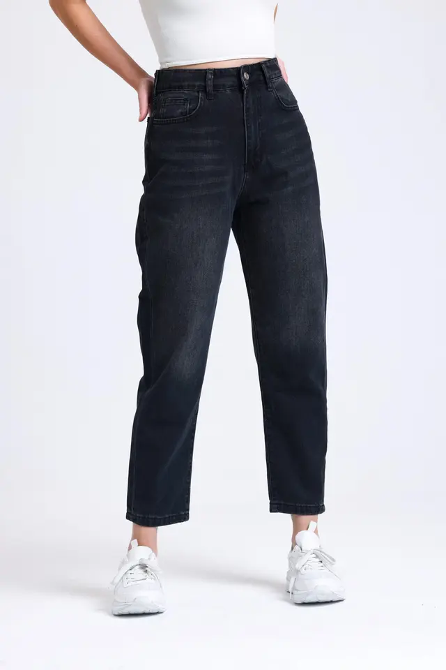 High Waist Mom-fit Jeans