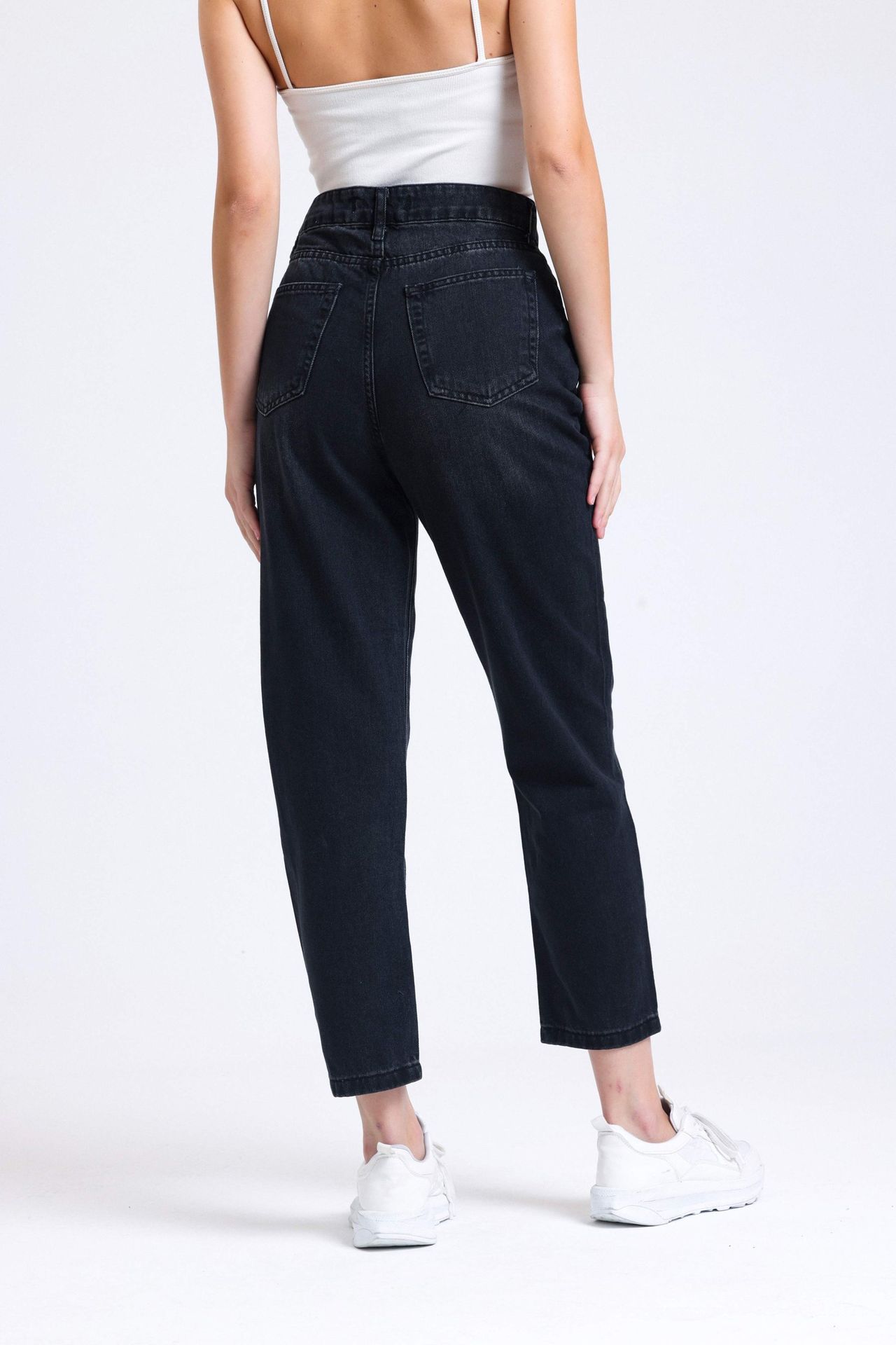 High Waist Mom-fit Jeans