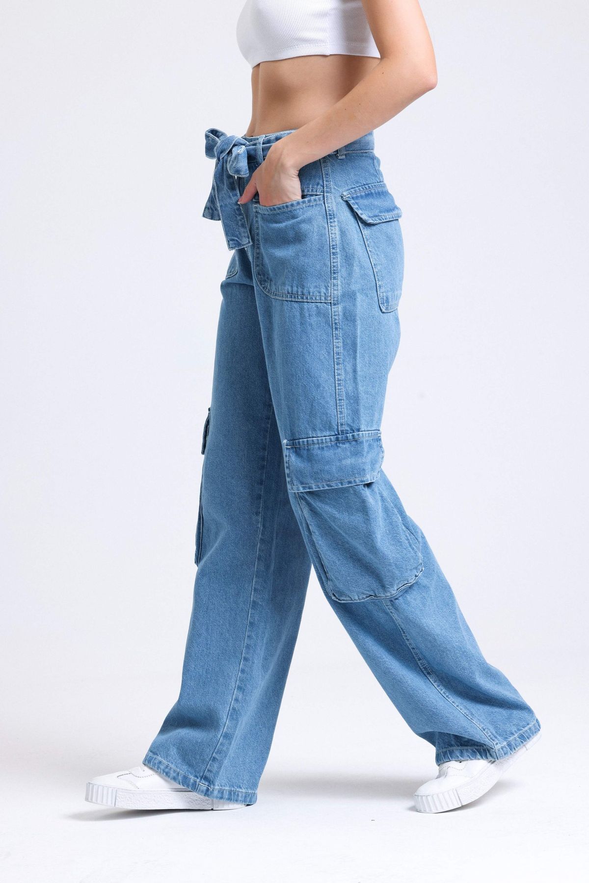Wide Leg Jeans with a Ribbon Belt
