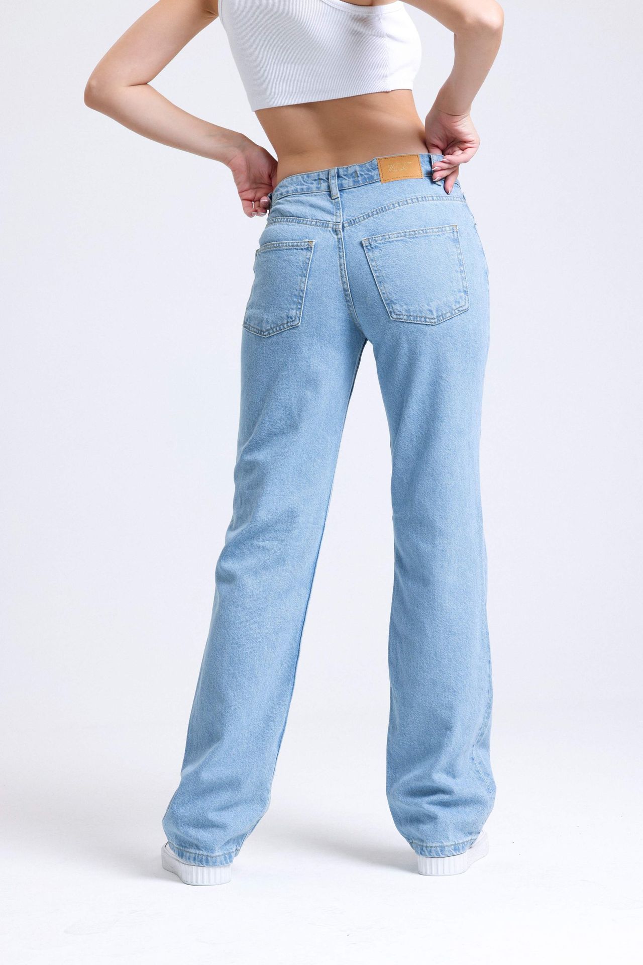 Mid Rise Wide Leg Jeans