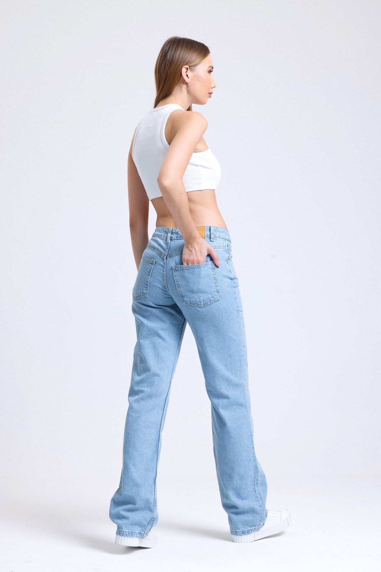 Mid Rise Wide Leg Jeans