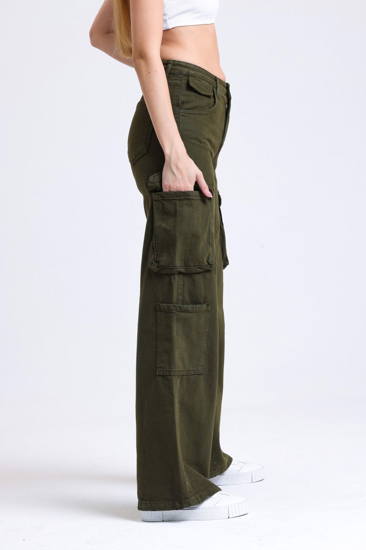 Mid Rise Pocket Cargo Jeans