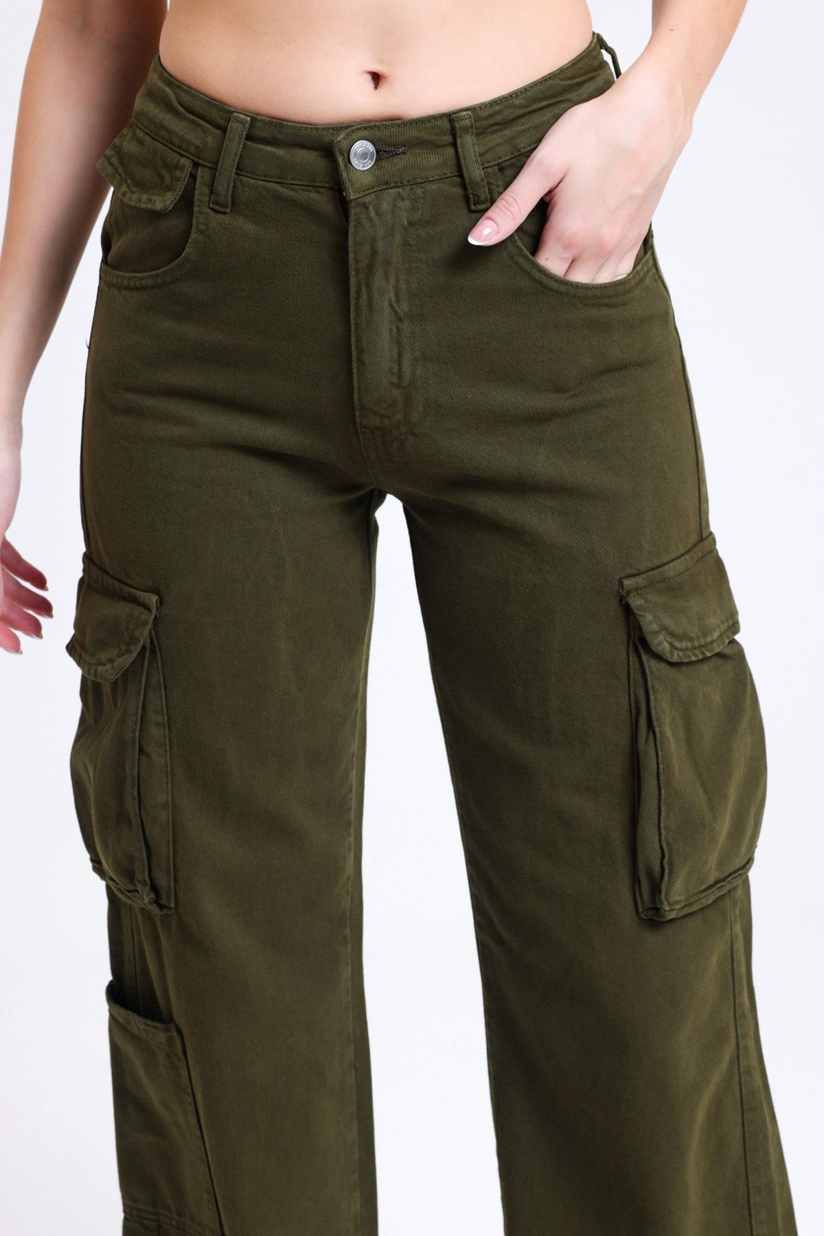 Mid Rise Pocket Cargo Jeans