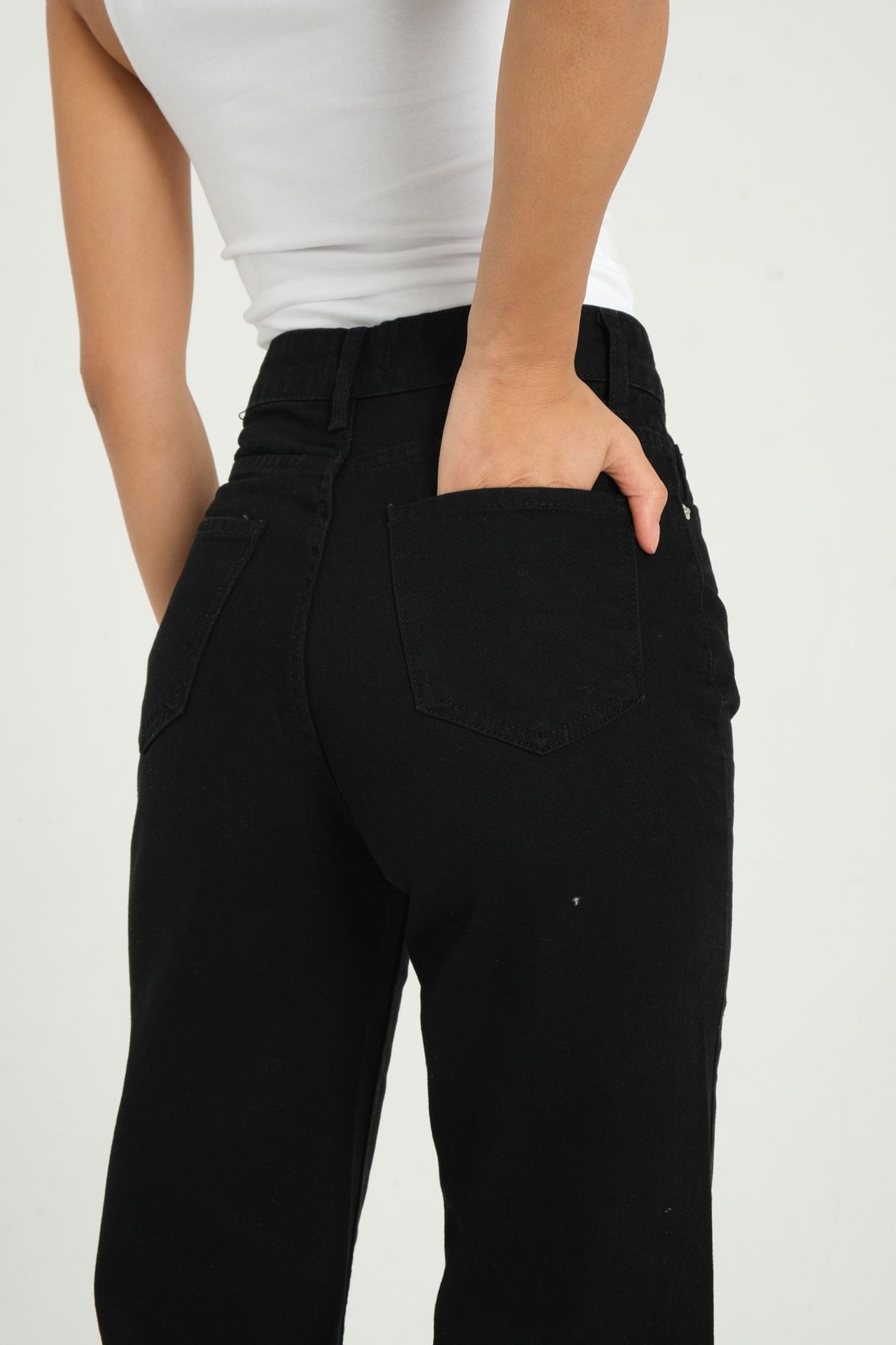 High Waist Wide Leg Jeans with a Tassel Hem