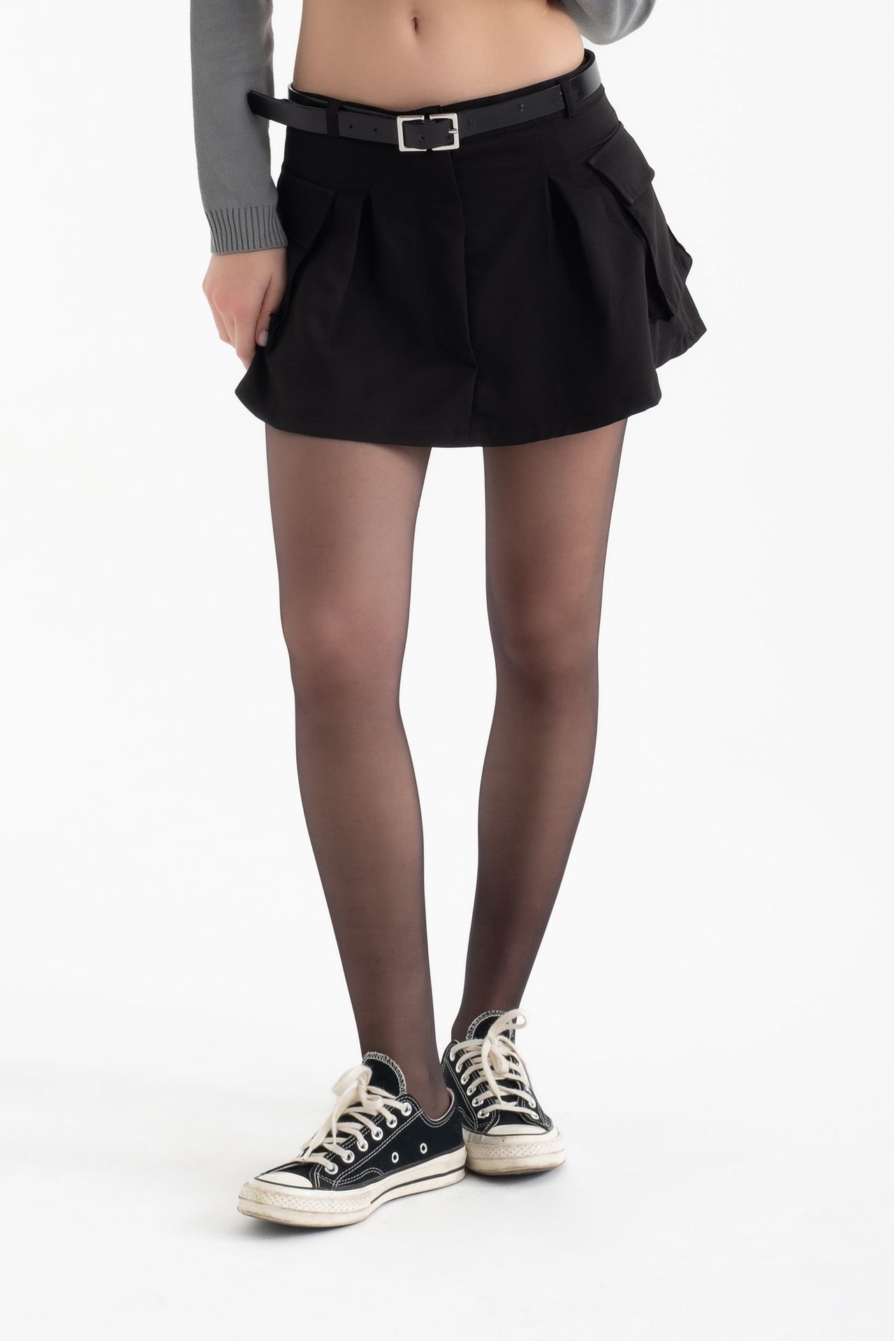 Mid Rise Pleated Pocket Cargo Mini Skirt