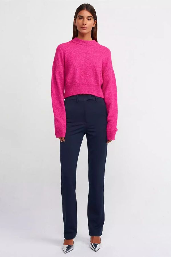 Mid Rise Straight Leg Trousers 3