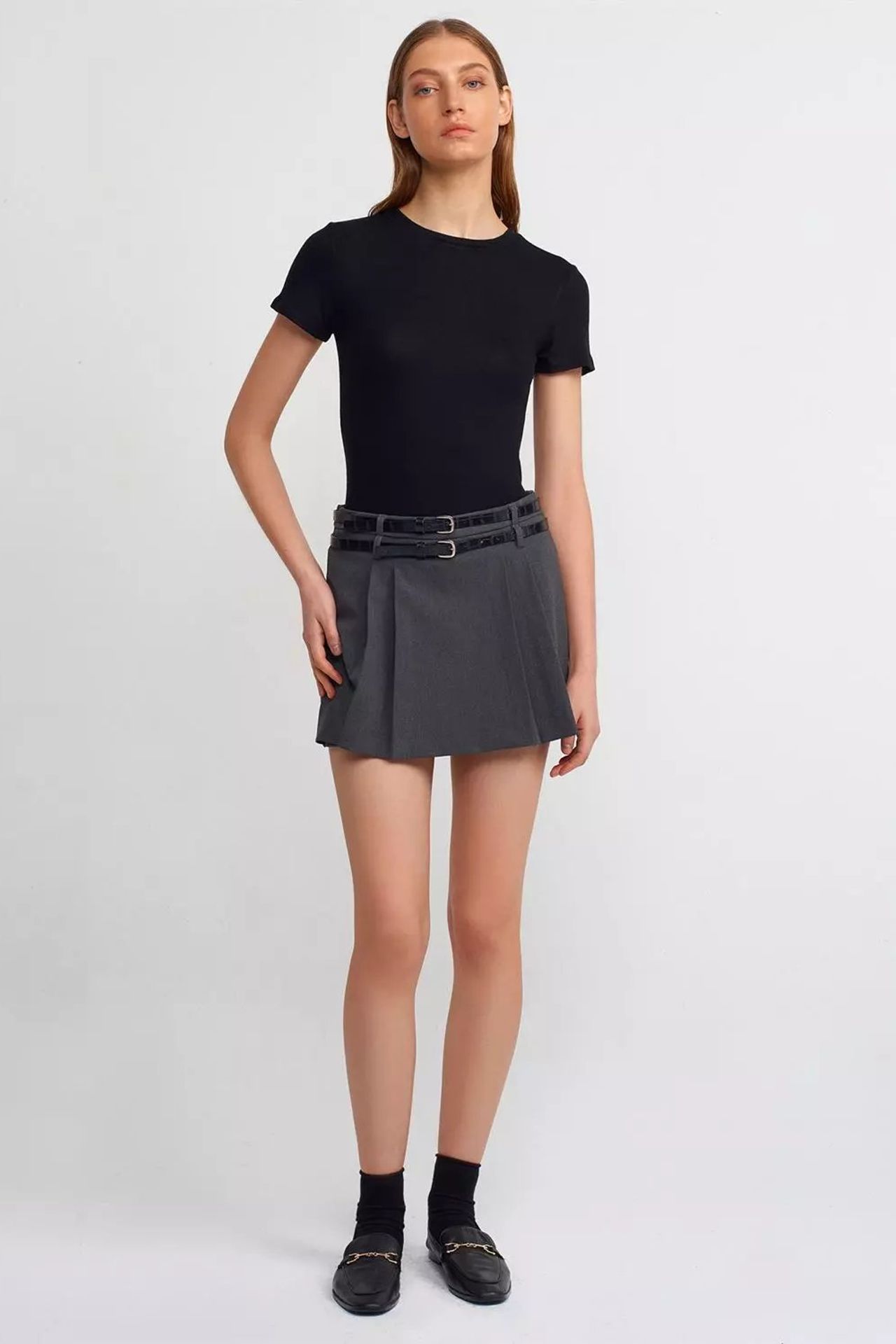 Mid Rise Pleated Mini Short Skirt with a Belt