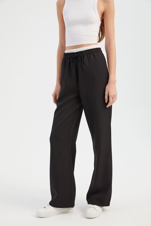 Mid-Waist Wide-Leg Drawstring Trousers 2