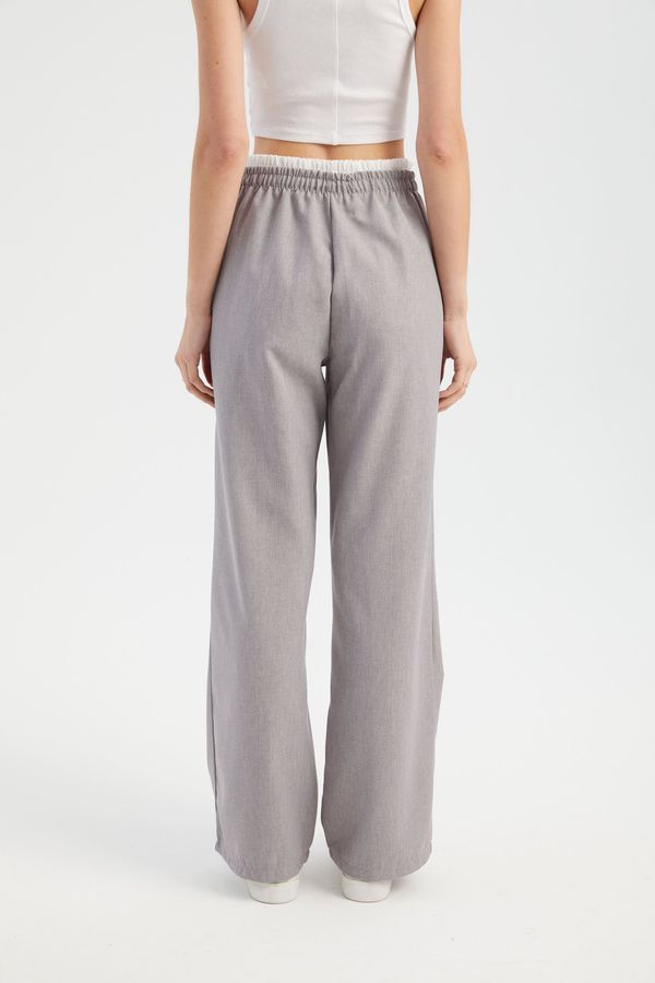 Mid-Waist Wide-Leg Drawstring Trousers 5