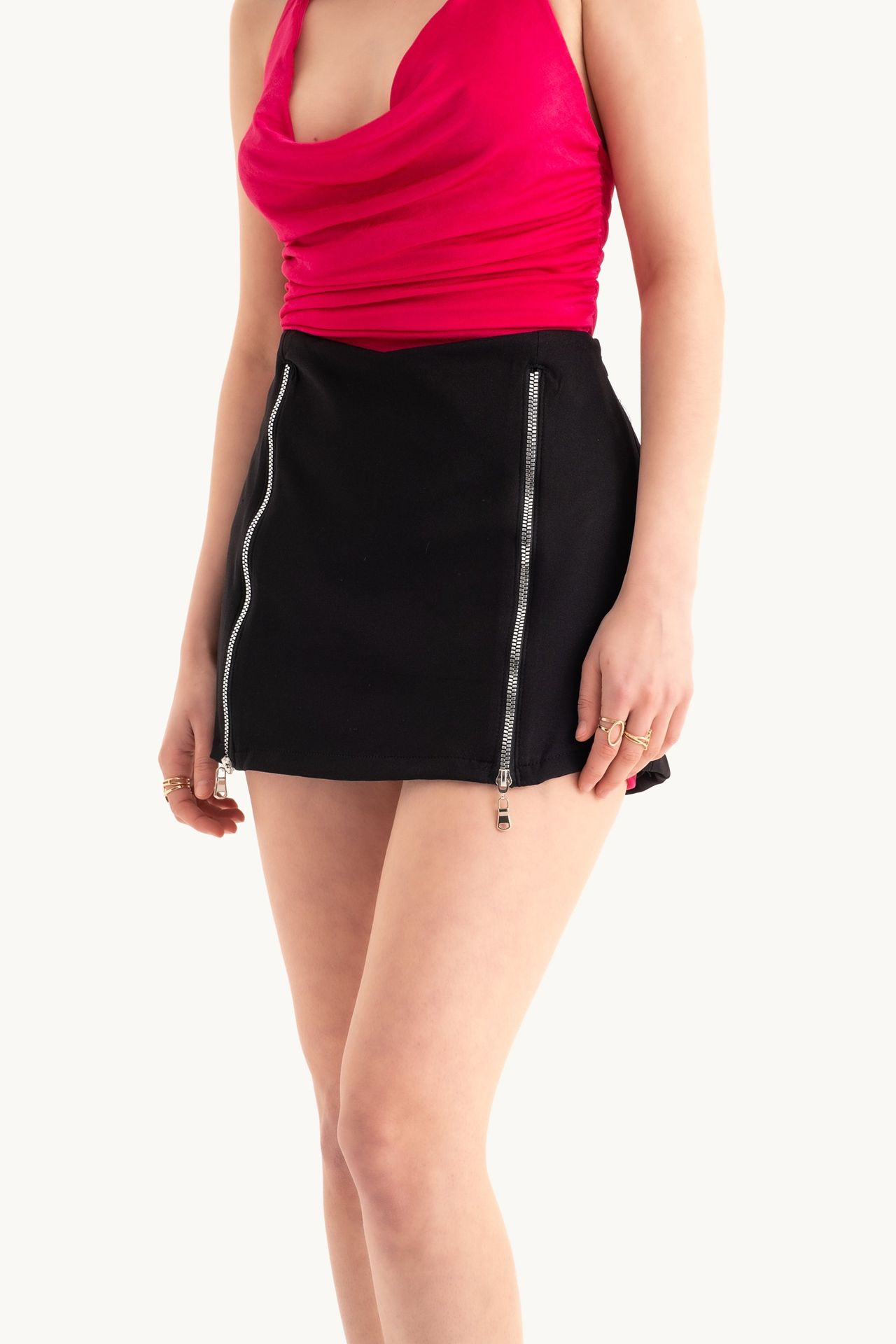 Mid Rise Zippered Mini Skirt