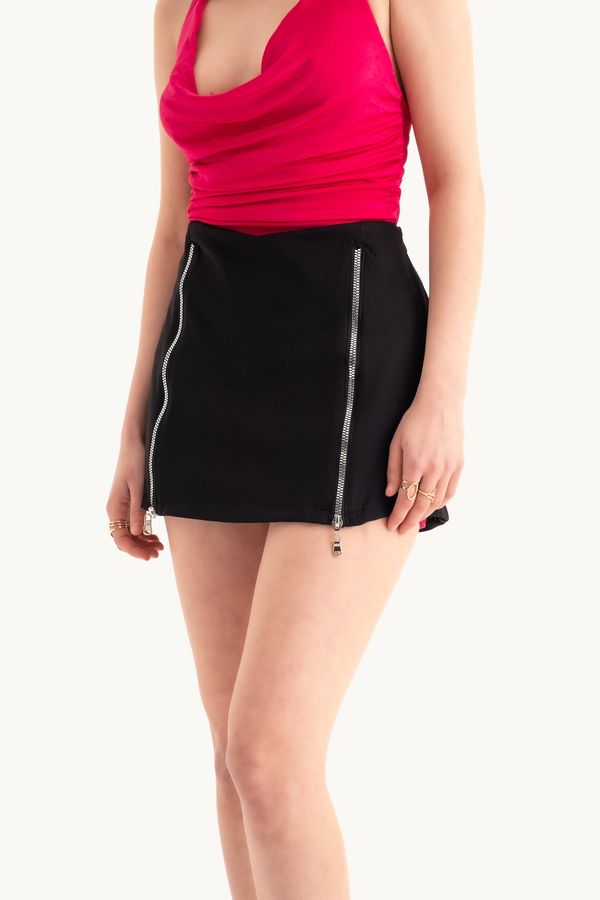 Mid Rise Zippered Mini Skirt 3