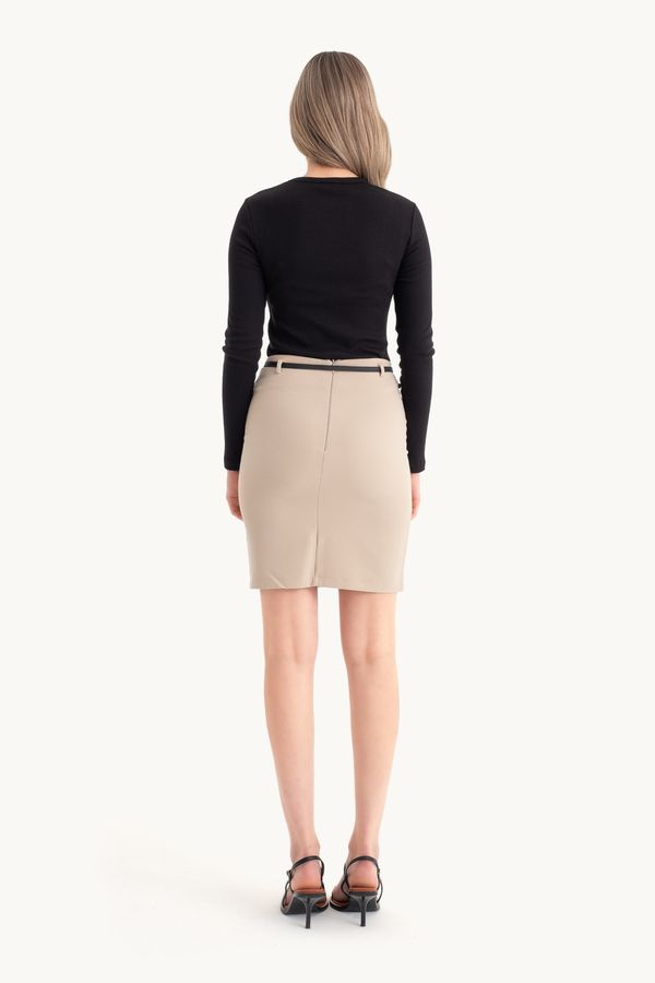 High Waist Skirt with a Belt 4