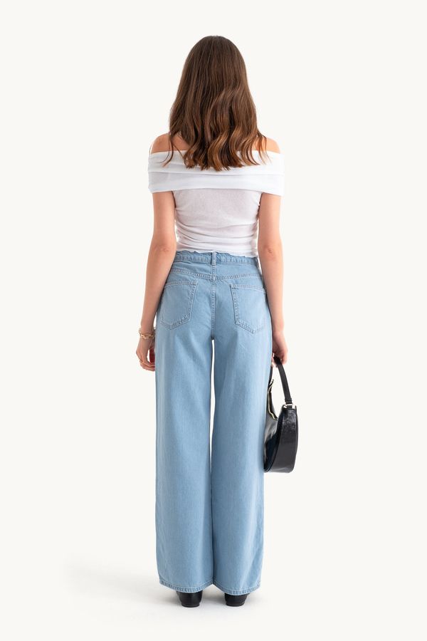 High Waist Wide Leg Jeans 3