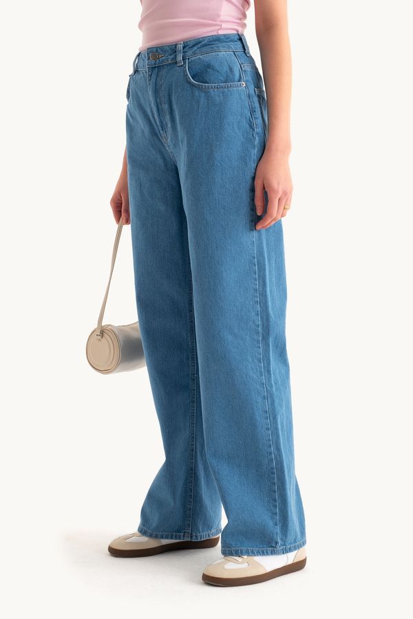 High Waist Wide Leg Jeans 2