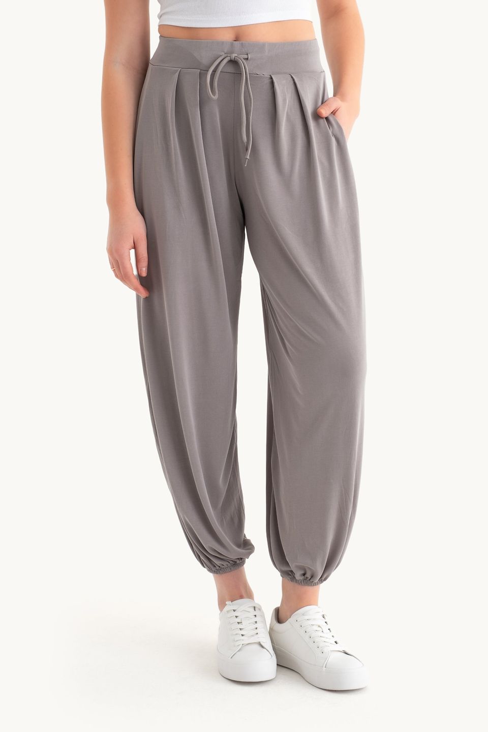 Mid Rise Drawstring Pleated Baggy Trousers