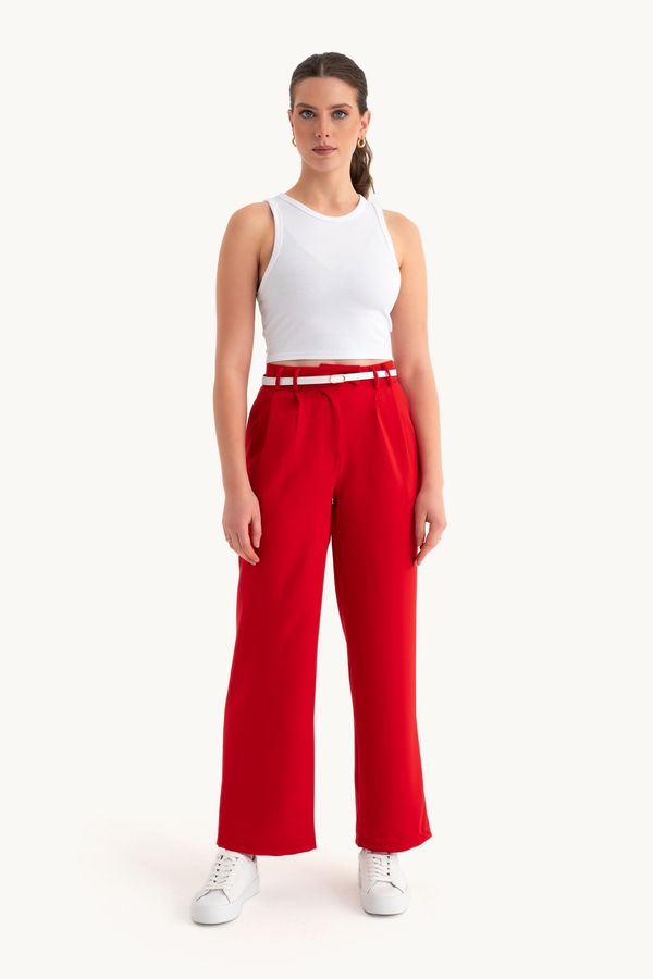 High Waist Carrot fit Trousers with a Belt 3