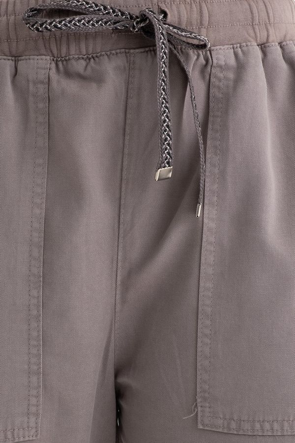 Mid Rise Drawstring Wide Leg Trousers with a Pocket detail 5
