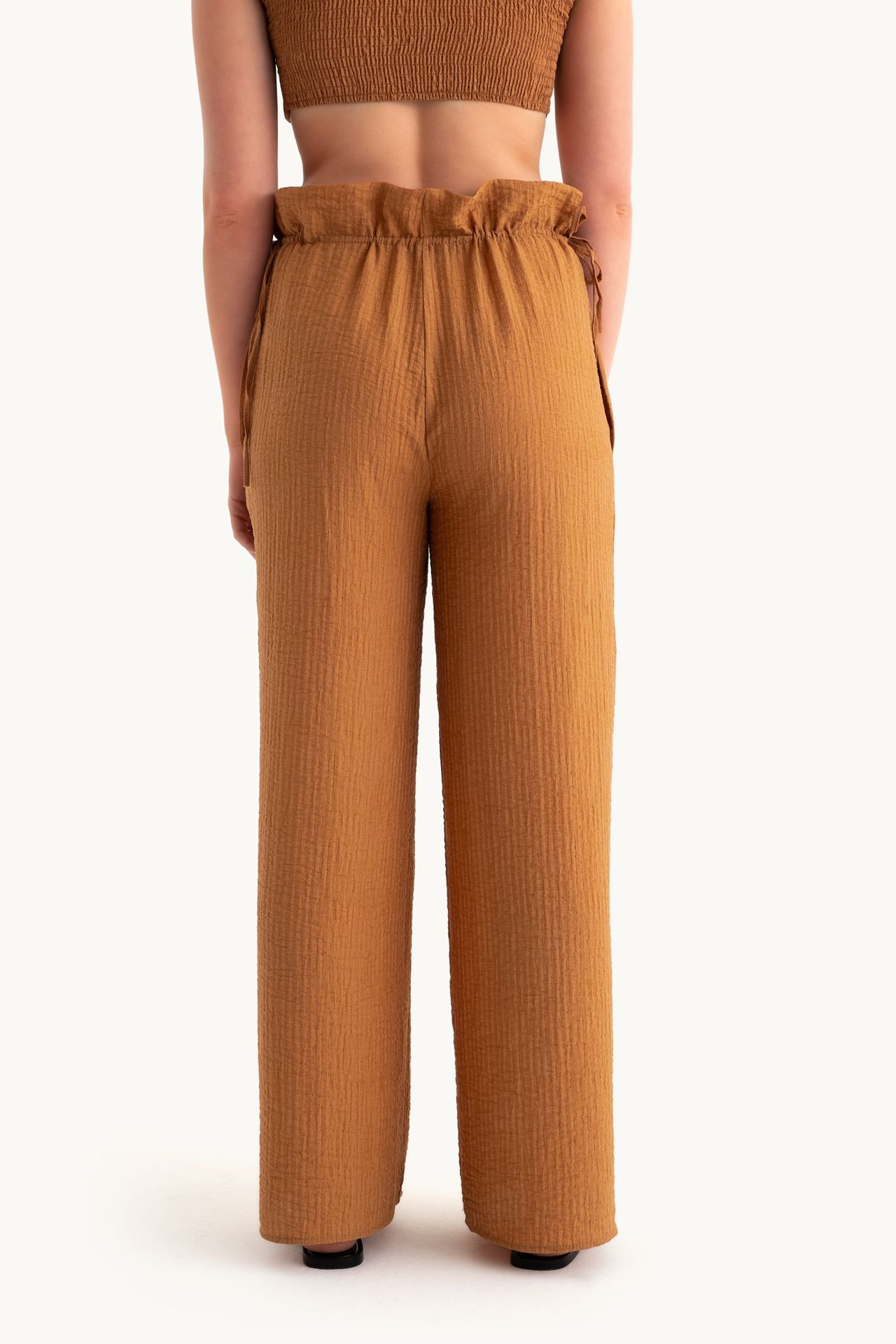High Waist Straight Leg Trousers with Waist Detail