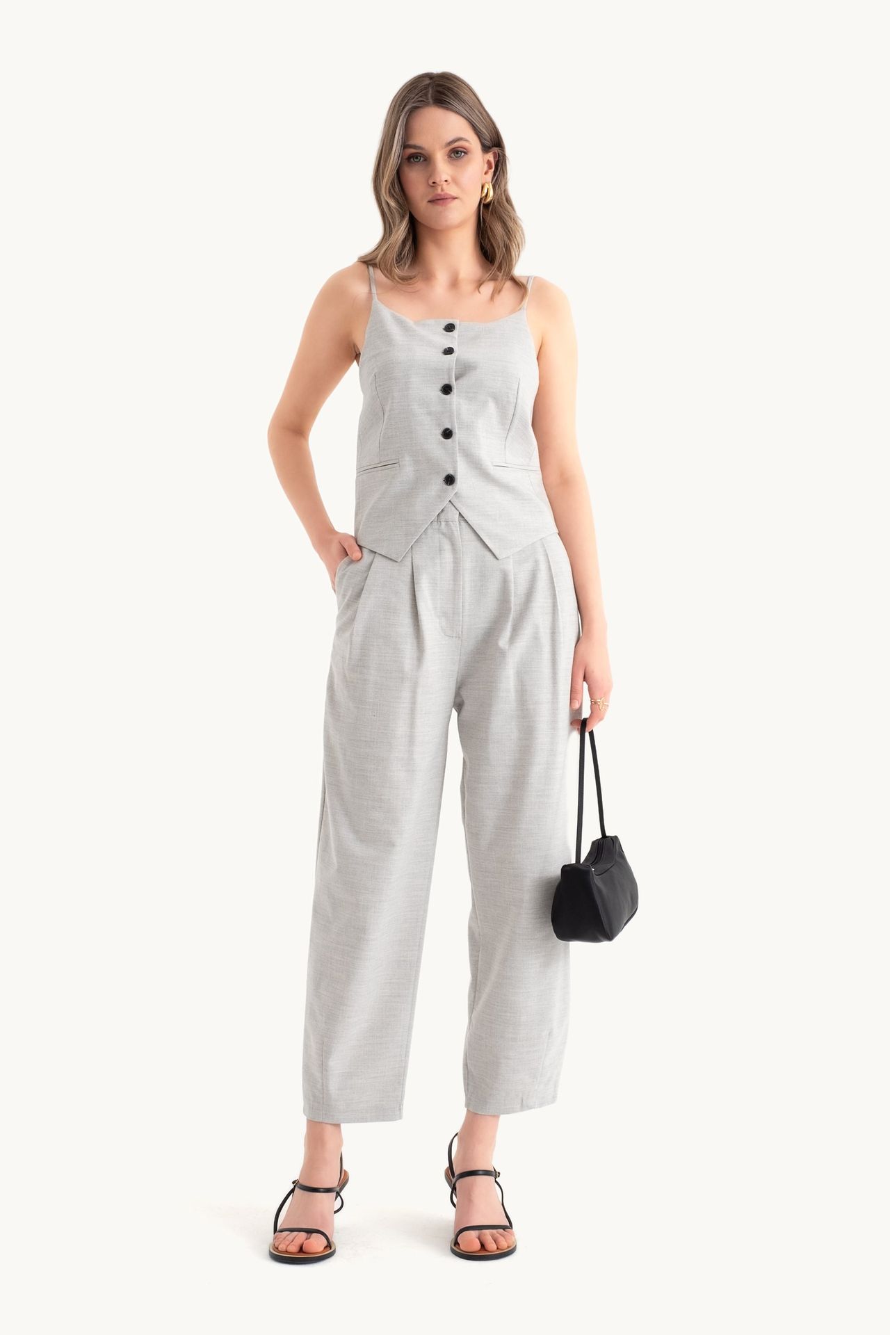 High Waist Carrot fit Trousers