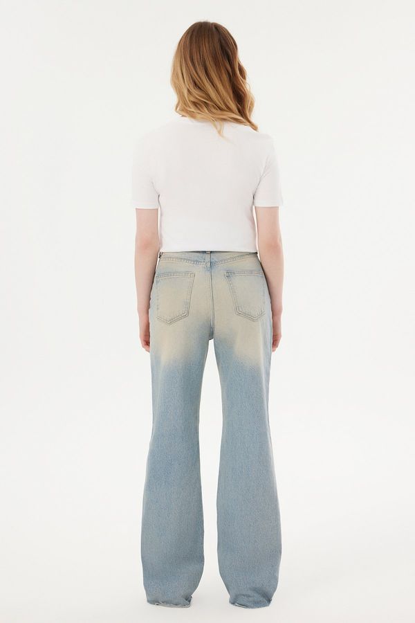 Beyazlamış Yüksek Bel Retro Düz Bacaklı Jeans 4