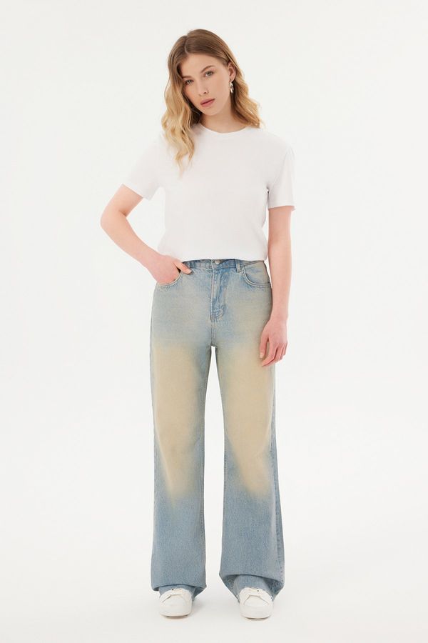 Beyazlamış Yüksek Bel Retro Düz Bacaklı Jeans 2