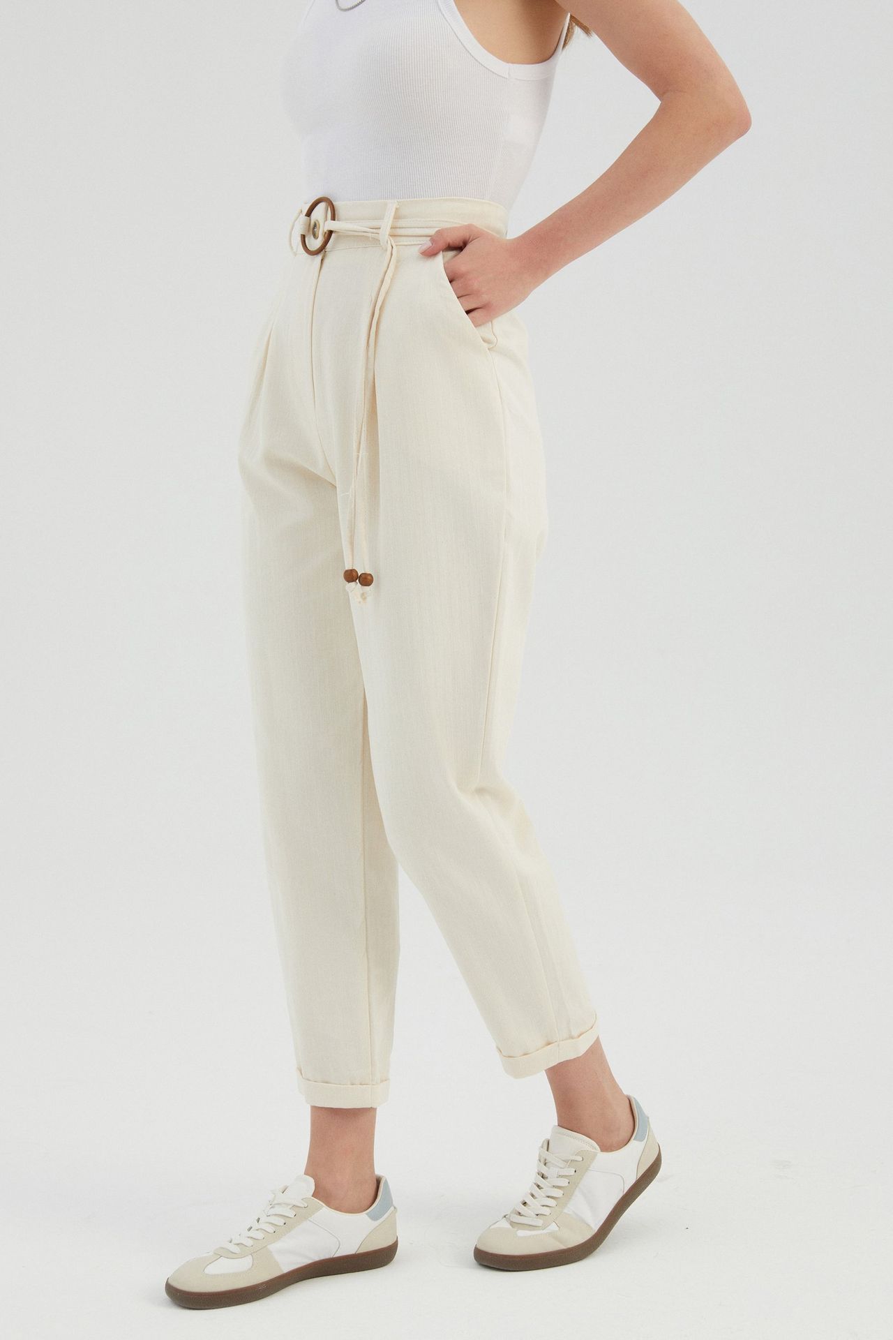 High Waist Carrot fit Trousers with a Belt Detail